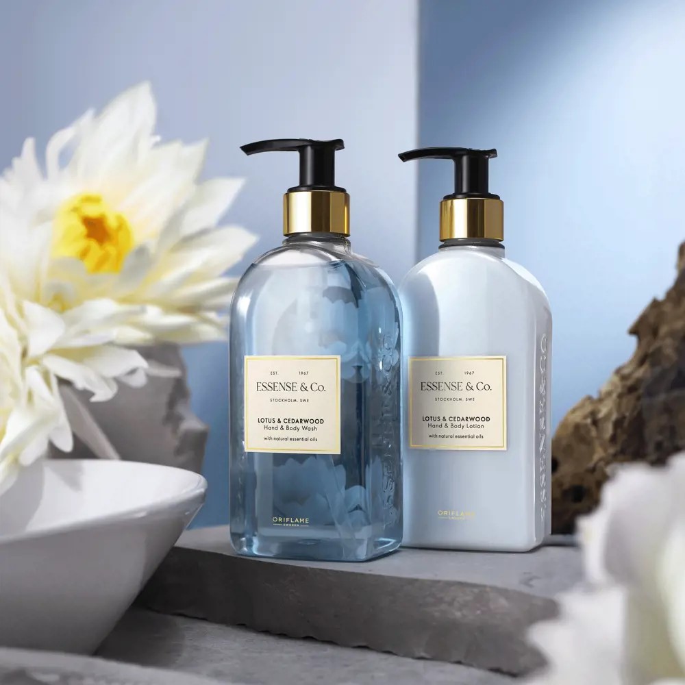 Sữa tắm & rửa tay Essense&Co. Lotus & Cedarwood Hand & Body Wash… Sữa tắm & rửa tay Essense&Co. Lotus & Cedarwood Hand & Body Wash…
